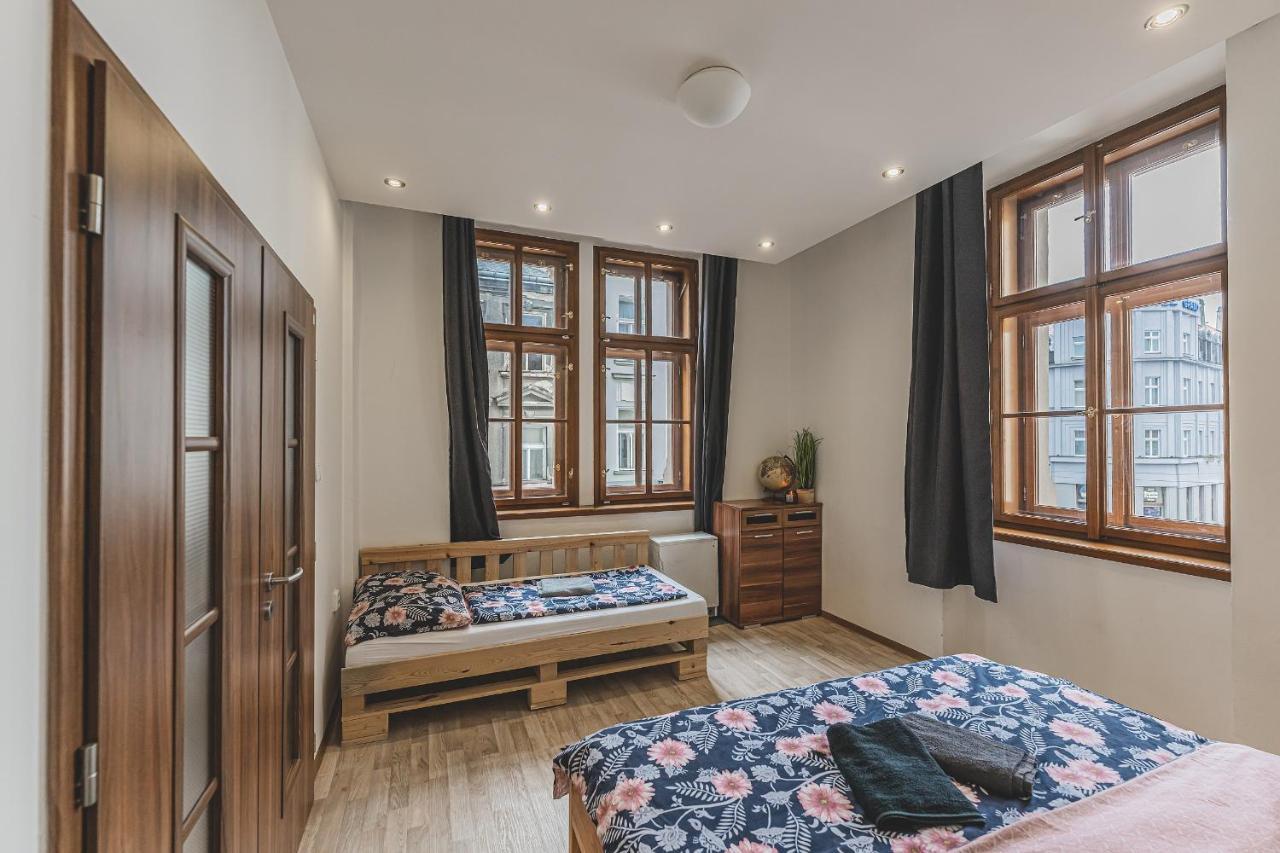 Carolina'S Central Apartment Hradec Králové Zewnętrze zdjęcie