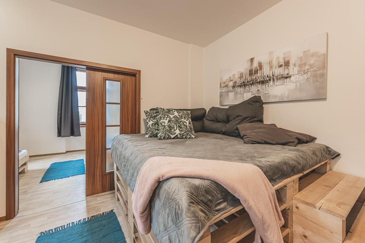 Carolina'S Central Apartment Hradec Králové Zewnętrze zdjęcie
