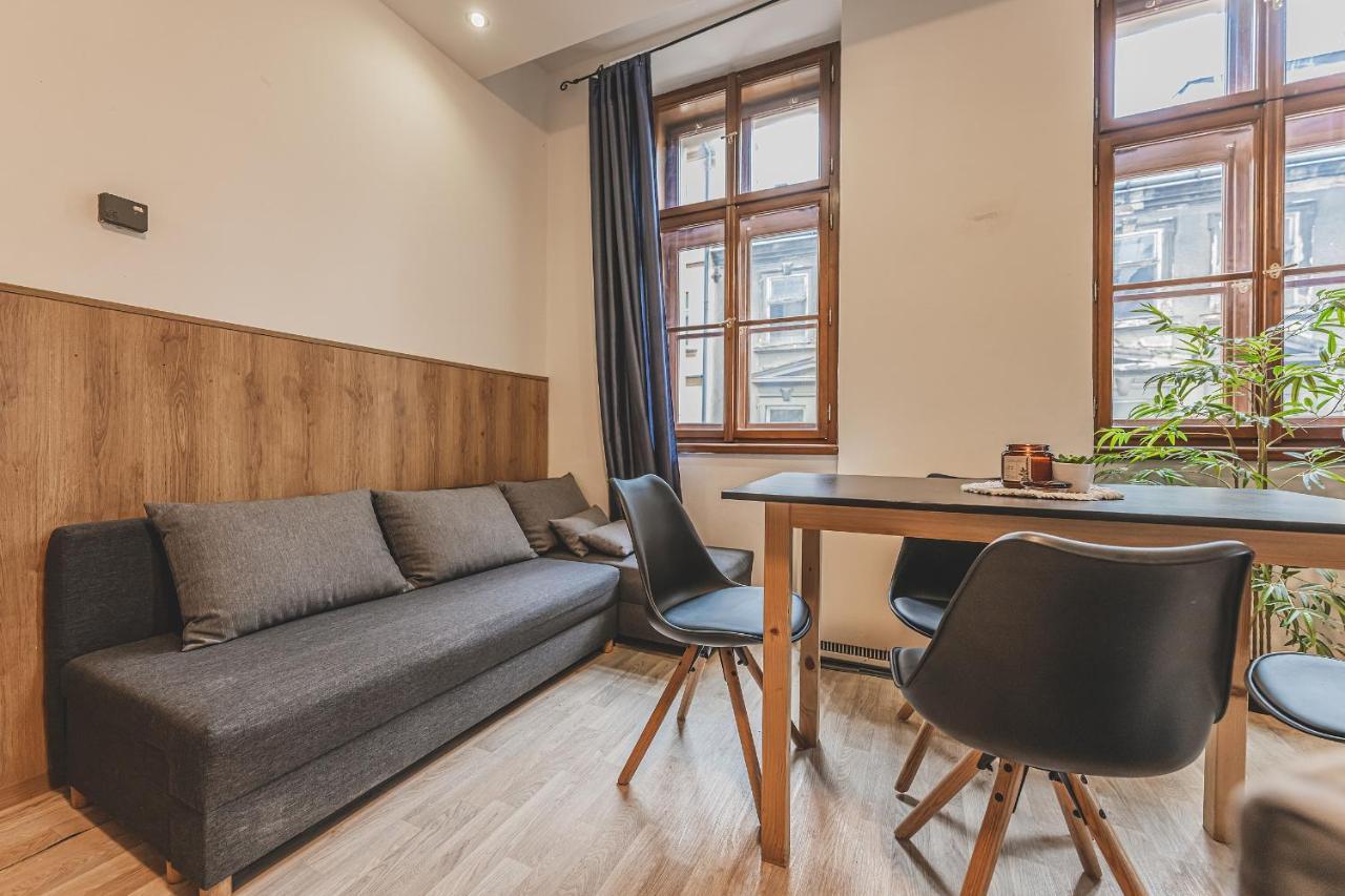 Carolina'S Central Apartment Hradec Králové Zewnętrze zdjęcie