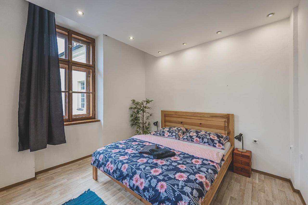 Carolina'S Central Apartment Hradec Králové Zewnętrze zdjęcie