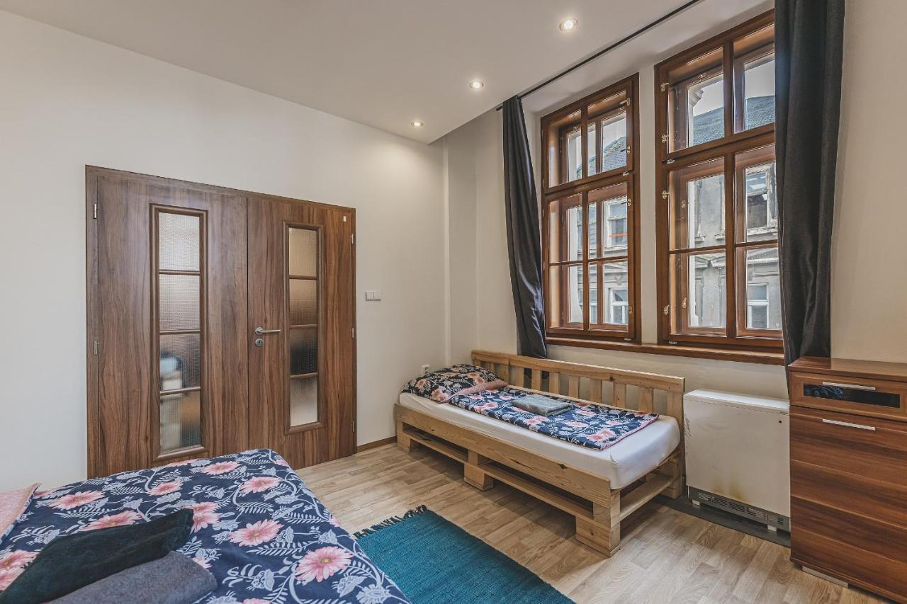 Carolina'S Central Apartment Hradec Králové Zewnętrze zdjęcie